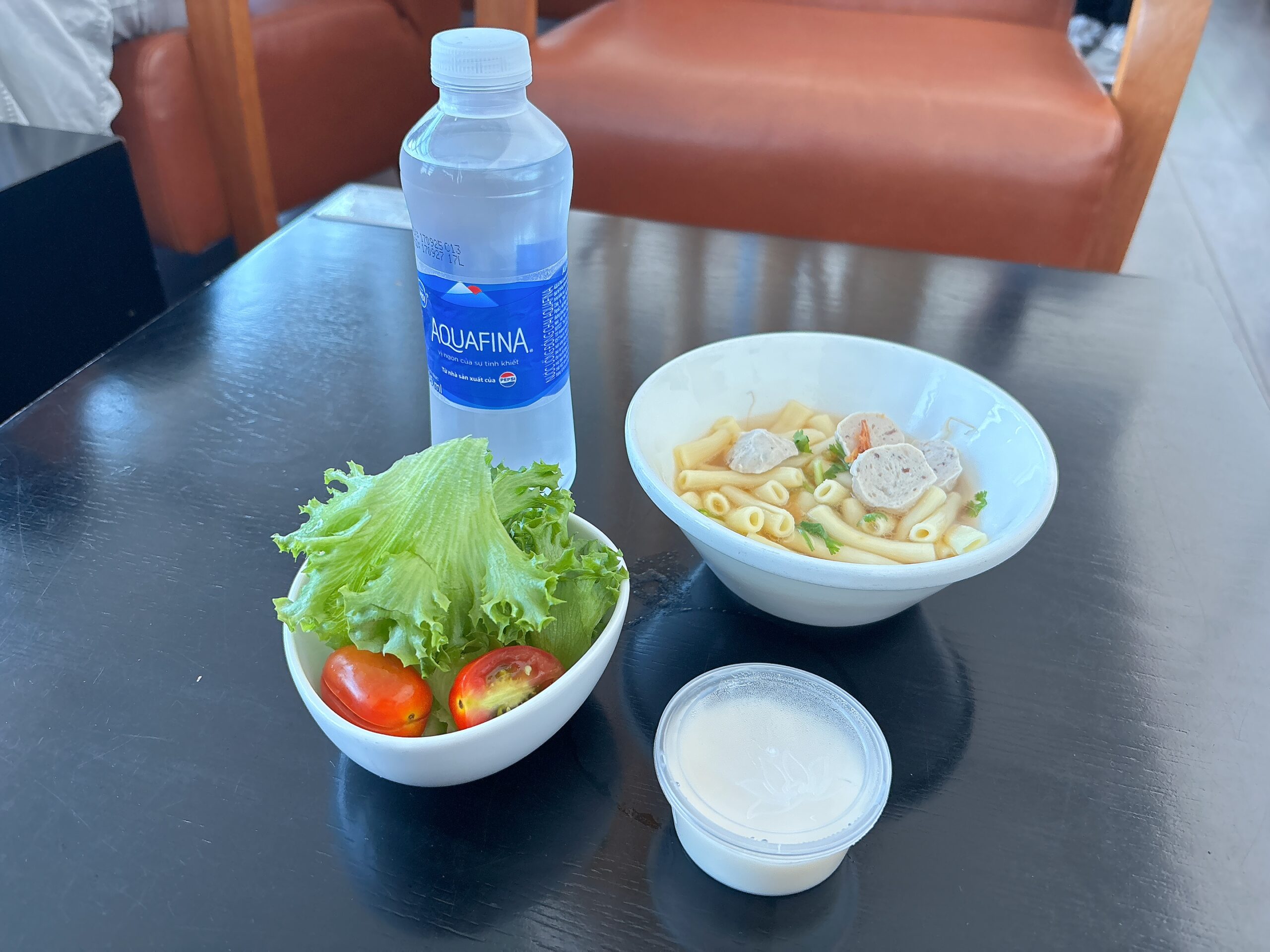 ホーチミン・タンソンニャット国際空港のROSE BUSINESS LOUNGE